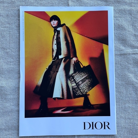 Vogue Aug 2021 Fashion magazine Dr Jill - Picture 5 of 8